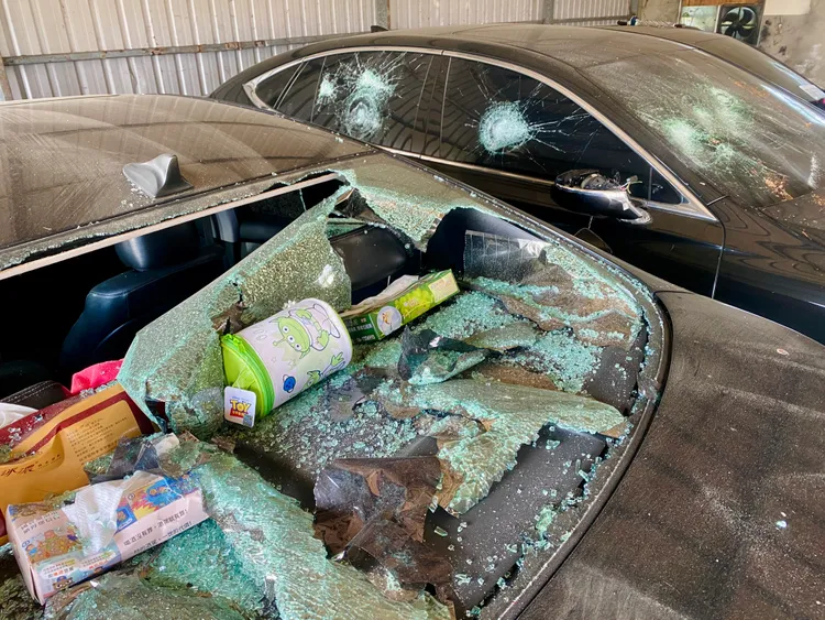 業者估算光車輛維修費就要120萬元。王志弘攝