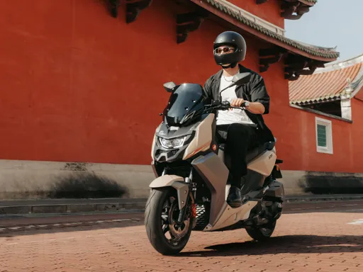 宏佳腾STR 250特仕版限时预购优惠　月底前加码现折2,000元购车金