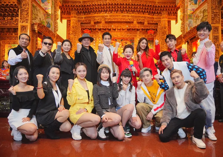 主要演員鐵齒（後排左起）、林義芳、方文琳、倪齊民、翁家明、白冰冰、張耘芝、游東諺、明亮、許瀞蔆(前排左起)許瀞蔆、鄭詠心、尤娜、陳衍儒、胡子萱、葛兆恩、曾俊玟都到場參與。《天知道》提供