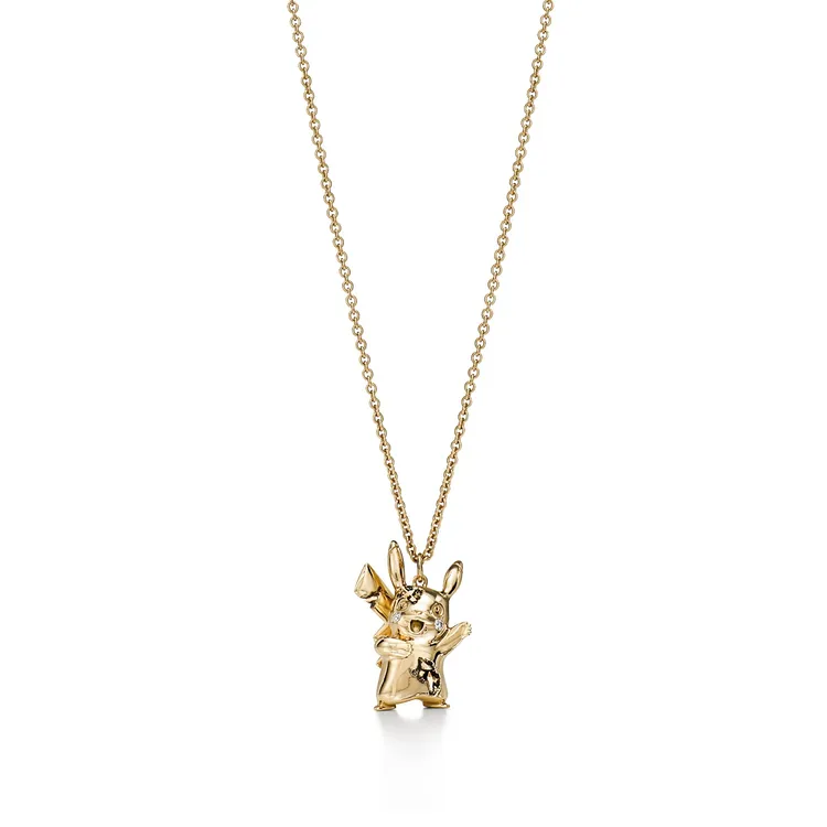 皮卡丘Pikachu 18K金鑲鑽鍊墜(小)。品牌提供