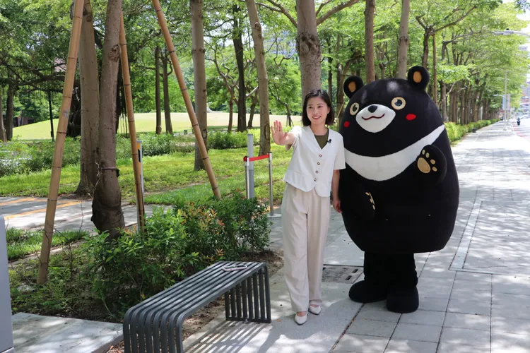 「停」當行經路口時在安全處停下來等待。市府提供