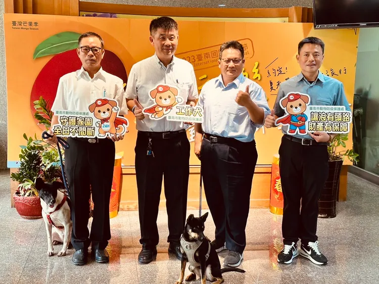 動保處找來畜牧業者背書，大讚工作犬的好處。動保處提供