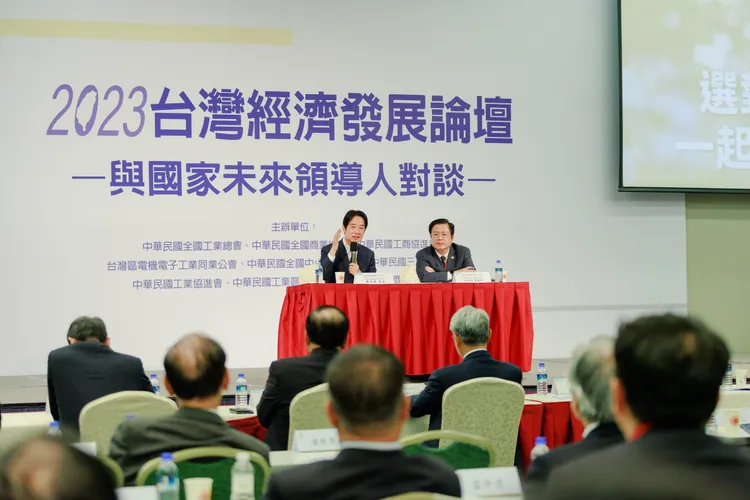 賴清德與工商界代表交換意見。賴清德競總提供