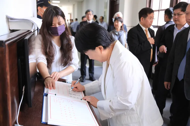 盧秀燕自豪是六都首長參加行政院會出席率最高的首長，盼能積極向中央爭取到中部地區的預算。翻攝畫面