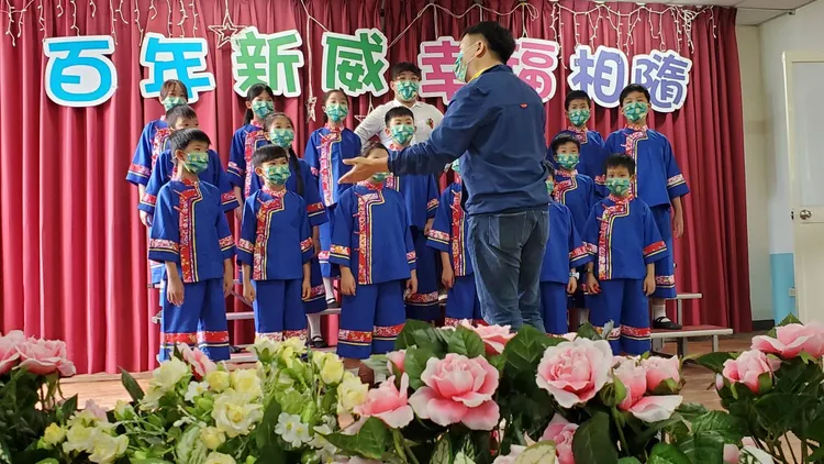 清景麟屬高雄在地建商品牌，但近年來屢屢提供教育資源，讓許多學童有機會接觸參與藝術創作。清景麟提供