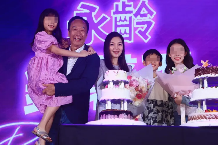 郭台銘全家齊聚。彭欣偉攝