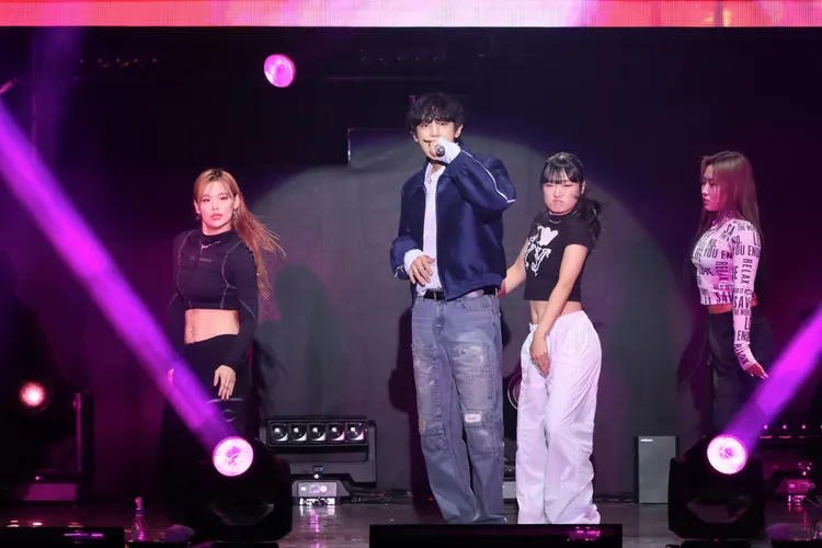 燦烈又唱又跳，誠意十足。COME ON JKSSP提供