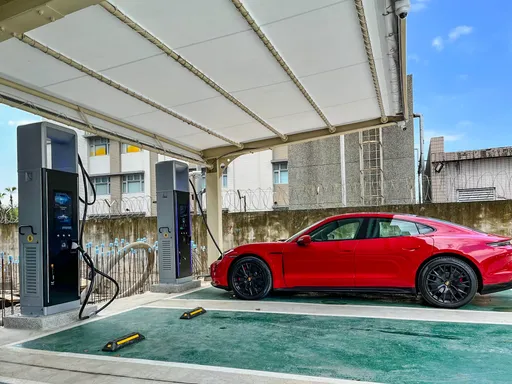 台灣保時捷增設新北市新店高速充電站 持續提升全台電車使用便利性