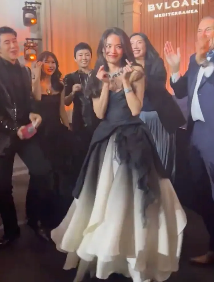 舒淇在派對上熱舞。翻攝微博影片