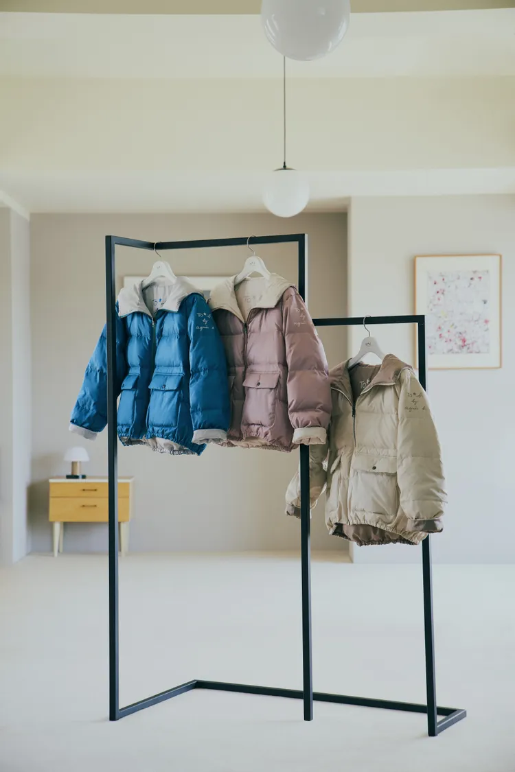 短版羽絨外套，各1萬1980元。品牌提供