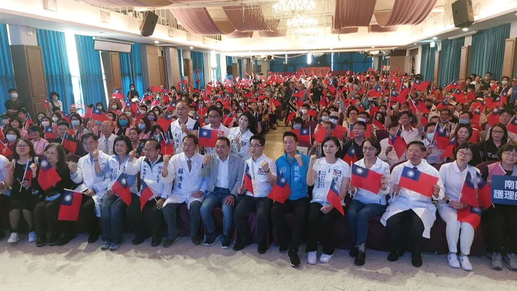 侯友宜今日成立南區醫事團體後援會。凃建豐攝