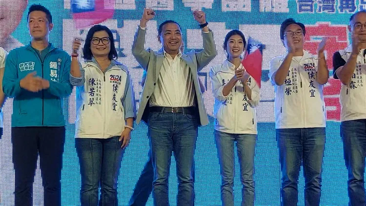 侯友宜今日成立南區醫事團體後援會。凃建豐攝