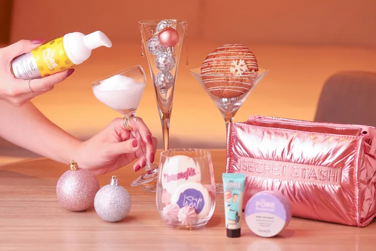 入住台北趣淘即贈價值千元「玩美隨行」聖誕獻禮。業者提供