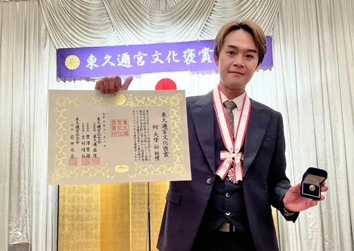 誰說宮廟只出8+9 柯大堡奪金鐘後名揚海外日本領獎