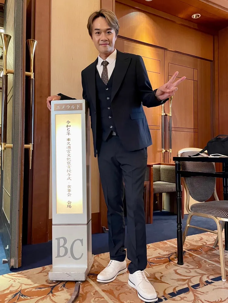 柯大堡親自到日本領獎。三川娛樂提供