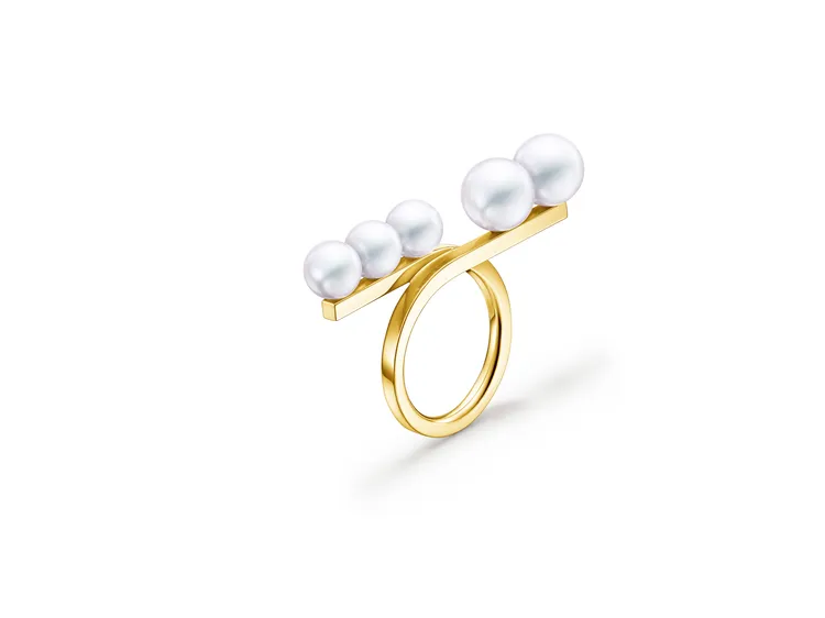 TASAKI Balance Loop珍珠黃K金戒指，11萬8000元。品牌提供