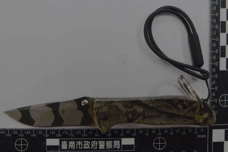 起出做案用的折疊刀一把。讀者提供