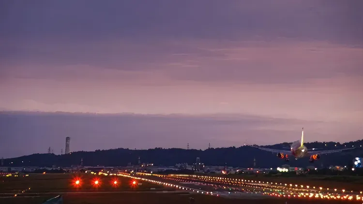 桃園國際機場夜景。觀旅局提供
