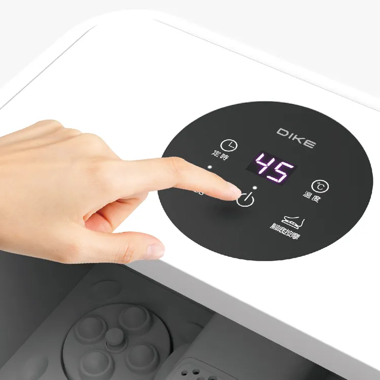 直覺化的大螢幕面板，精準溫控好操作。業者提供