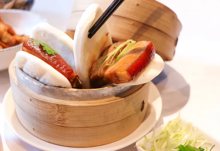 東坡肉佐荷葉夾。業者提供