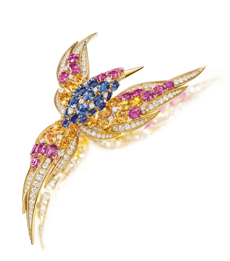 1992年黃金、藍寶石和鑽石鳥型胸針。品牌提供
