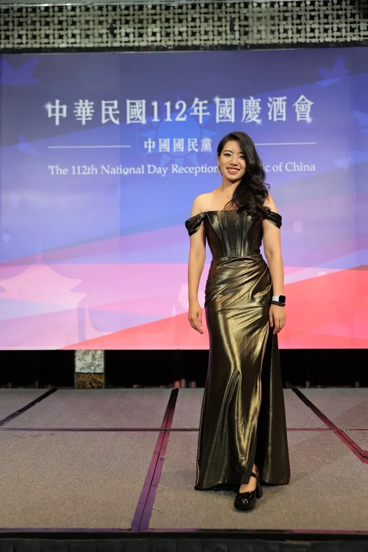 楊智伃批民眾黨主戰派別在貼國民黨標籤。楊智伃提供