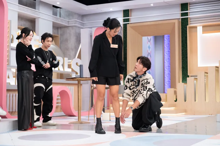 小S化身徐導演導戲。東森綜合提供