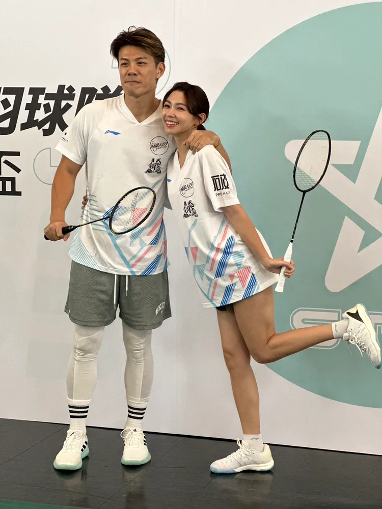 曾智希（右）和陳志強拚做人。趙大智攝