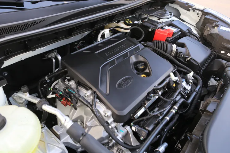 1.5升三缸汽油渦輪引擎能發揮180匹最大馬力之外，同時帶來15.9km/L的優異平均油耗表現。林浩昇攝