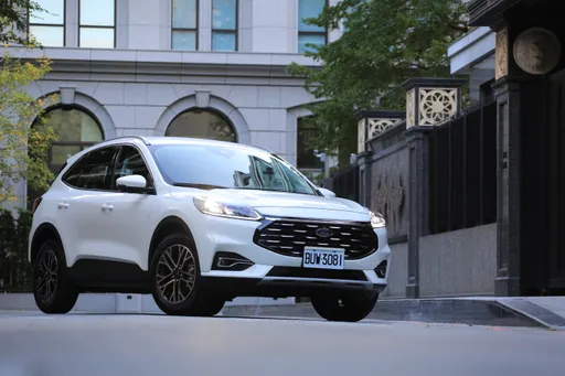 壹蘋試駕|武功底蘊濃厚的全方位跑旅 24年式Ford Kuga EcoBoost 180旗艦版