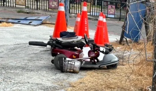 電動代步車整個變形。讀者提供