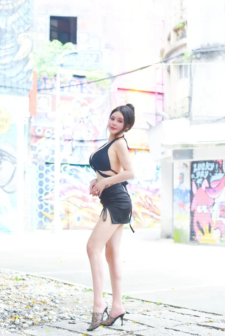 獅子座的姬冰嫣美得豪横霸氣。