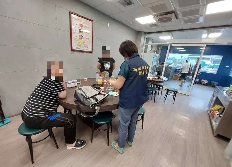 有8家不符食品良好衛生規範(GHP)準則，經限期改正後皆合格。衛生局提供