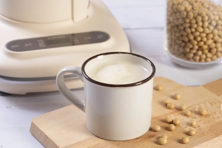 ▲ 使用「奇美破壁營養調理機」在家也能自己打出綿密好喝的豆漿。