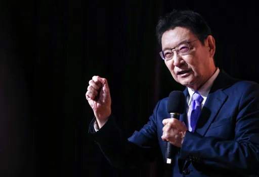 趙少康要教青年賺錢「我20幾歲買2、3間房」 她酸問:怎樣用1億買57億中廣?