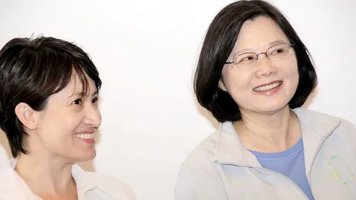 永远忘不了萧美琴这一幕 蔡英文:她是「战猫」愈艰难愈前行