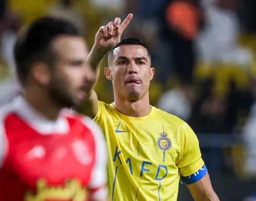 C羅「搖手指」拒絕踢12碼罰球!救了誤判的中國裁判