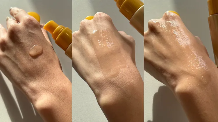 肌研極潤金緻高效保濕精華液質地。張家玲攝