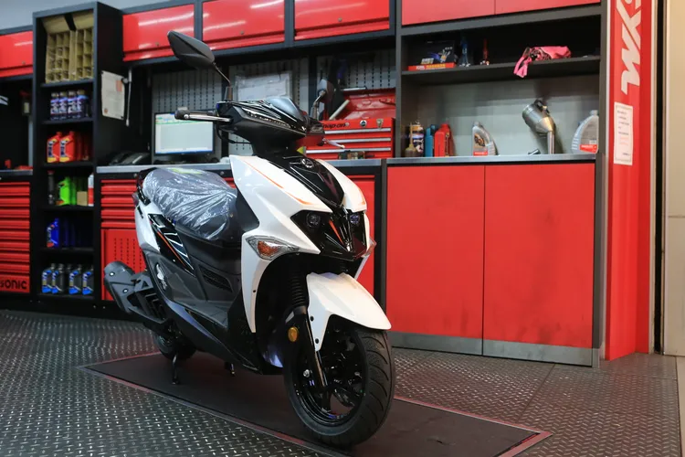 最受年輕人喜愛的運動速克達JET系列，JET SL最高可優惠12,300元(圖)、JET SR最高優惠16,300元。林浩昇攝