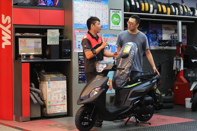 標榜國民車旗艦級配備的全新迪爵125，最高可享19,300元的購車補助，同樣相當誘人。林浩昇攝