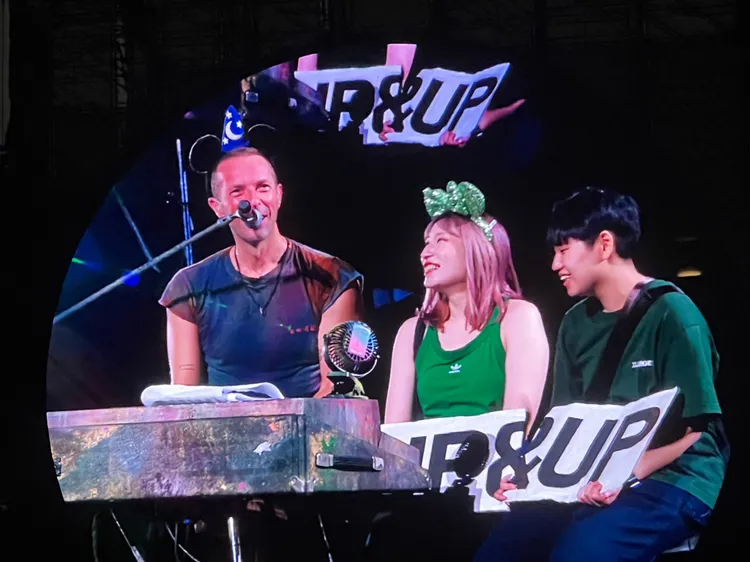 克里斯馬汀點歌時間，唱了粉絲想聽的《UP&UP》。讀者提供