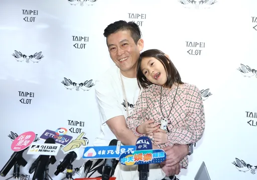 陳冠希來台帶愛女亮相噴父愛 罕提不雅照風波:我沒有放棄