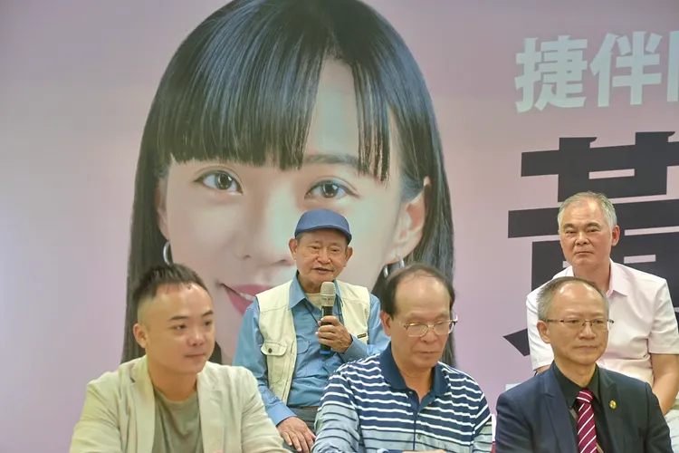 文學台灣社社長陳坤崙呼籲選民，一定要支持有豐富公共事務經驗的黃捷。翻攝畫面