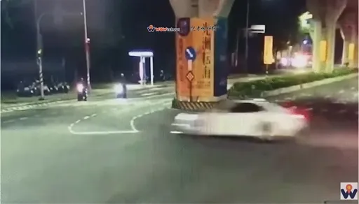 19歲就致負!千萬保時捷撞毀 車頭全爛恐吞400萬天價維修費