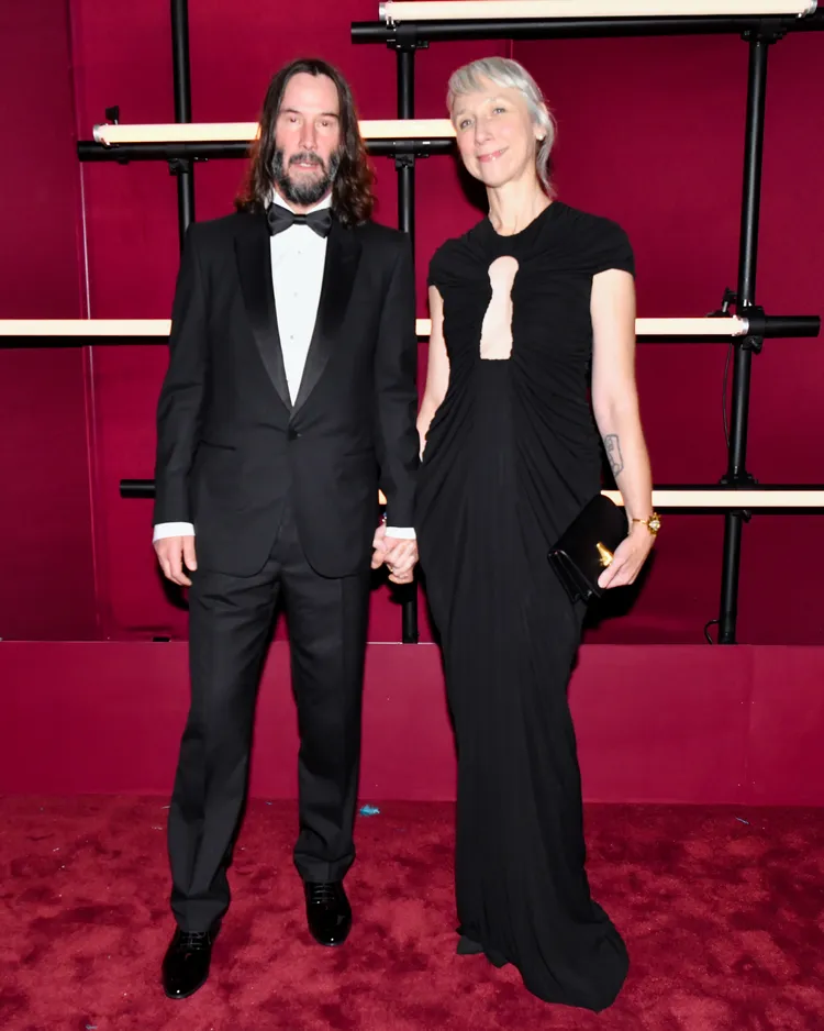 基努李維（左）與女友Alexandra Grant。品牌提供