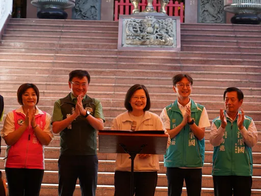 蔡英文台中輔選　喊「賴清德接棒蔡英文、江肇國接棒黃國書」