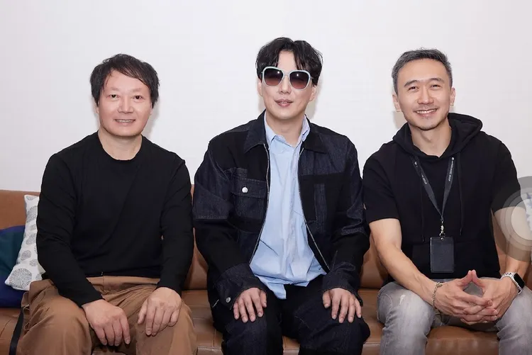 蕭煌奇華納音樂高層相見歡。華納音樂提供