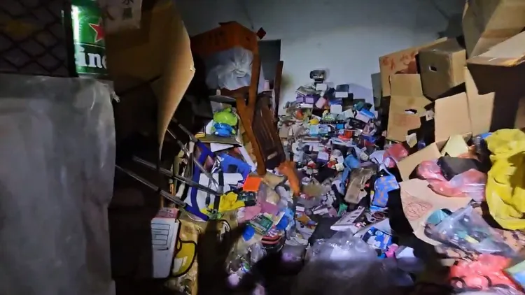 患者家中堆滿雜物。民眾提供