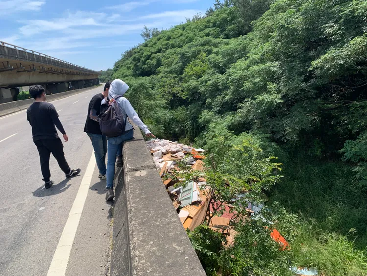 保七總隊展開追查。保七提供