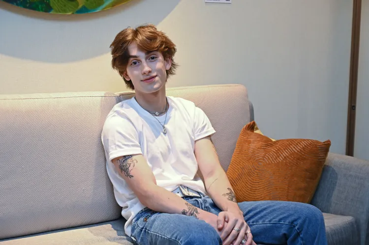 強尼奧蘭多自認是好男友，年紀不是問題。環球音樂提供